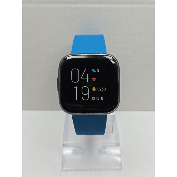 Fitbit Versa 2 Smartwatch Gray 40mm Alexa WR50M Always On Display W/ Charger - Picture 1 of 11